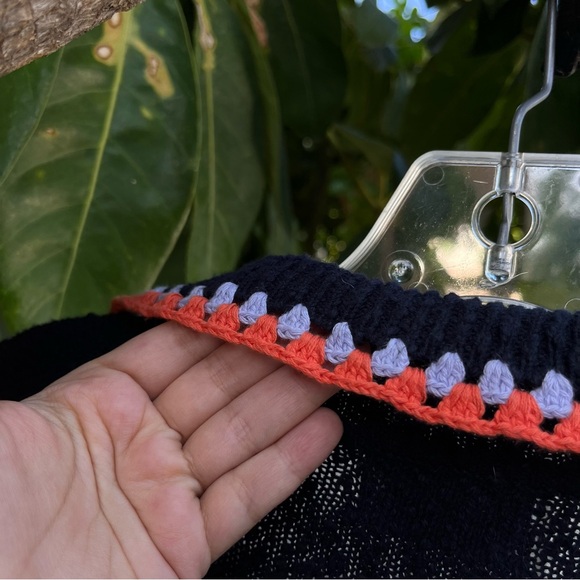 27 Miles Malibu Semi Cropped Sweater with a Crochet Trim in Navy Blue . - Picture 11 of 11